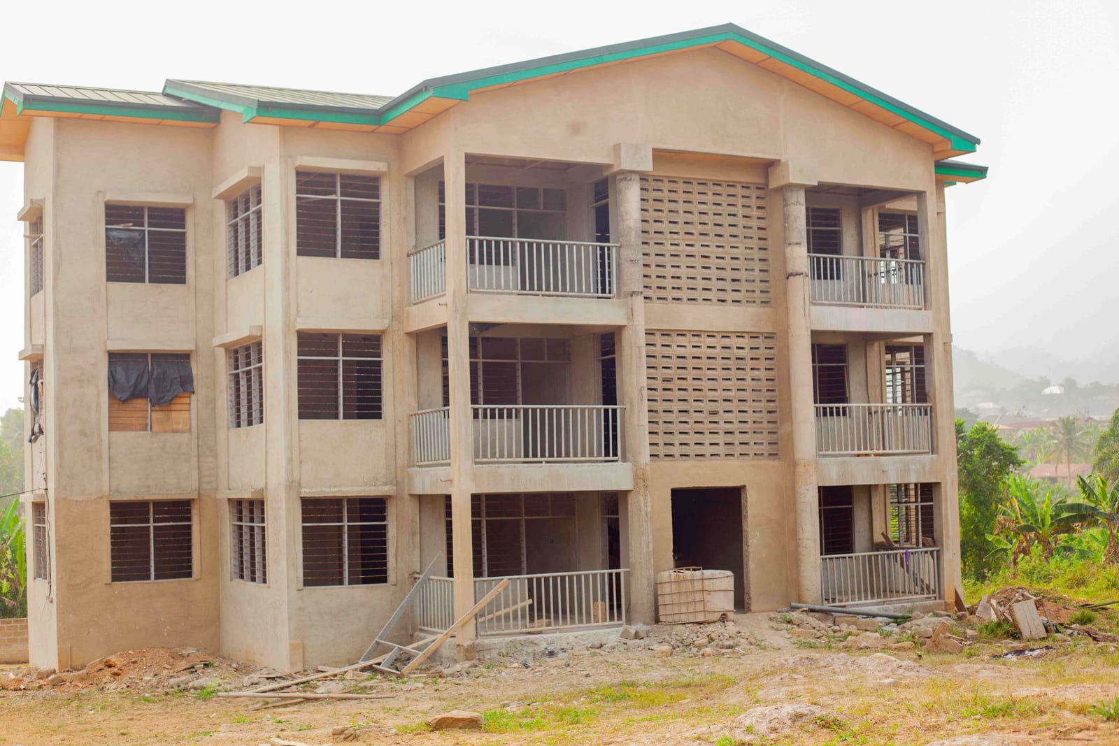 3No. 6 Unit 3 Storey Staff Flats at Abuakwa State Colloge