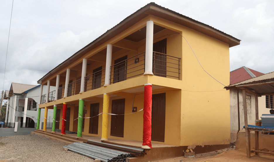 10-Unit Market Stores at Akim Akenkansu