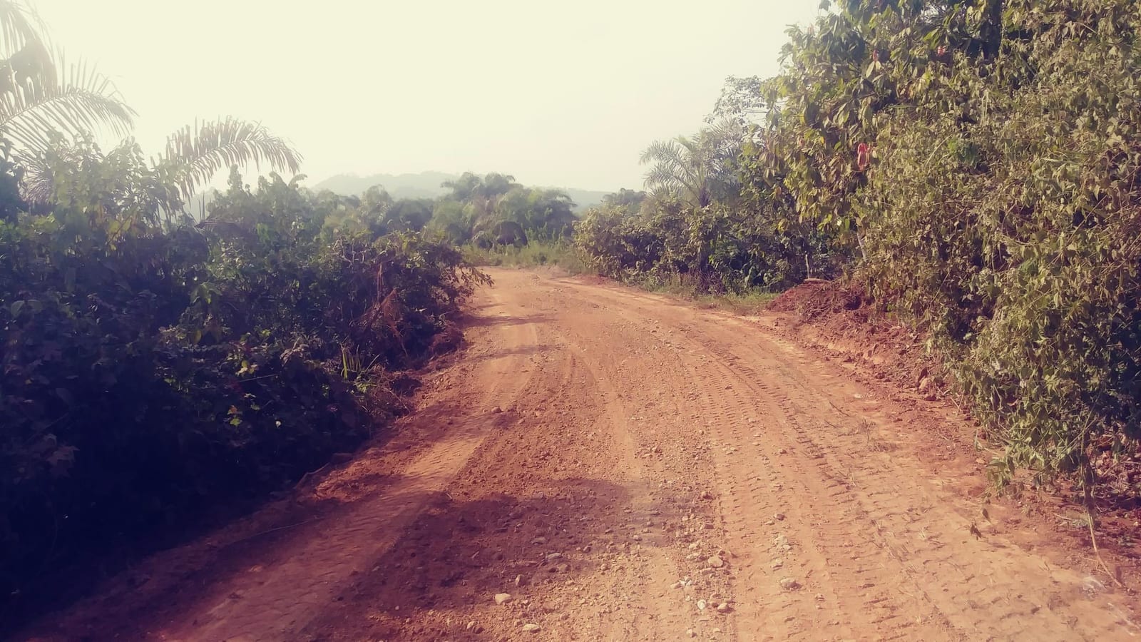 Reshaping of Kramokrom - Adiepena Feeder Road