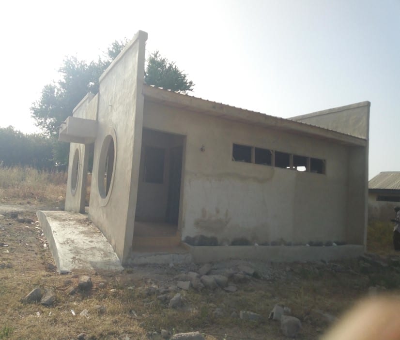 10 Seater Water Closet Toilet with Mechanized Borehole at Balungu