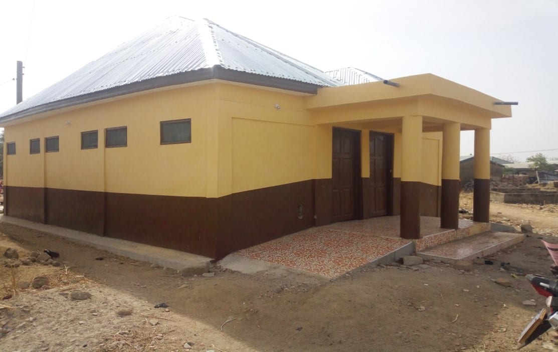 10 Seater Water Closet Toilet with Mechanized Borehole at Zorkor