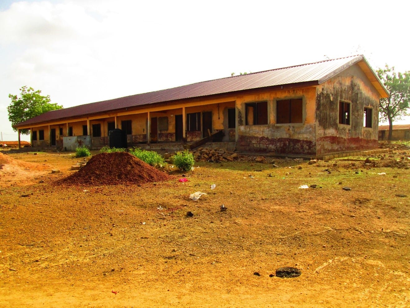 Renovation of 1No. 3-Unit Classroom at Damanko D/A Jhs "A"