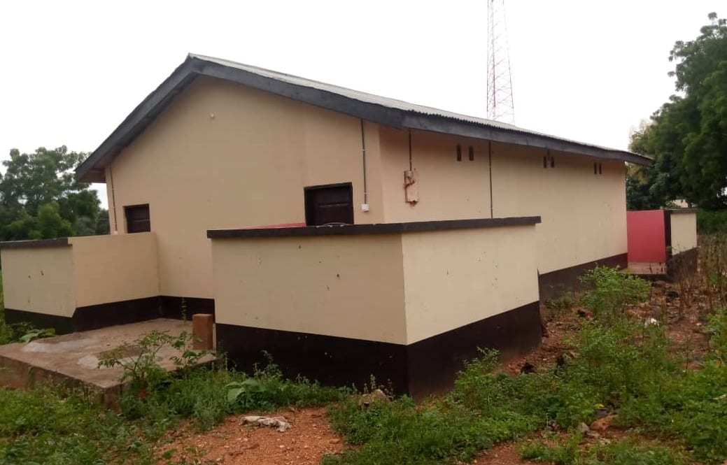 1No. 1-Unit 20 Seater Aqua-Privy at Brodi