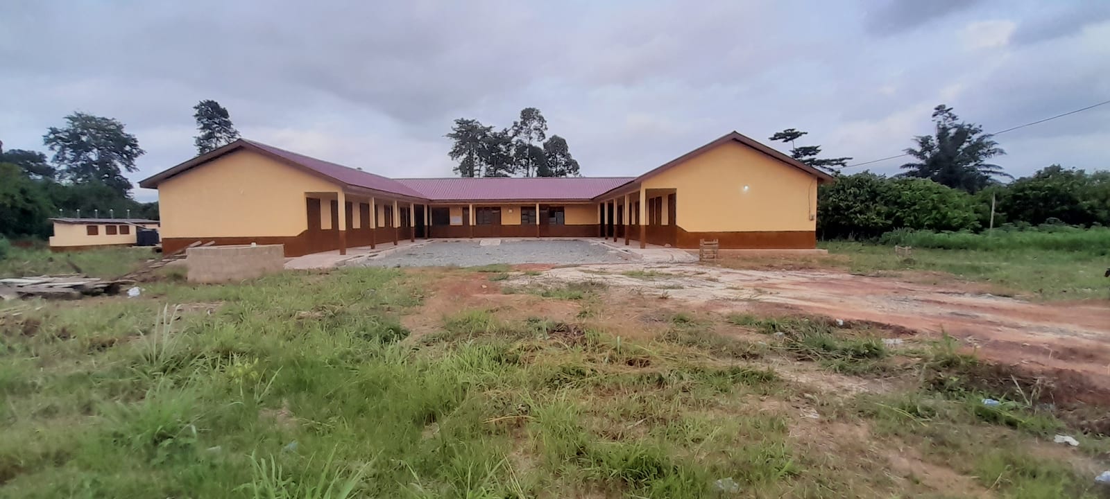 Construction of 6-Unit Classroom Block With Ancillary Facilities at Bepobeng