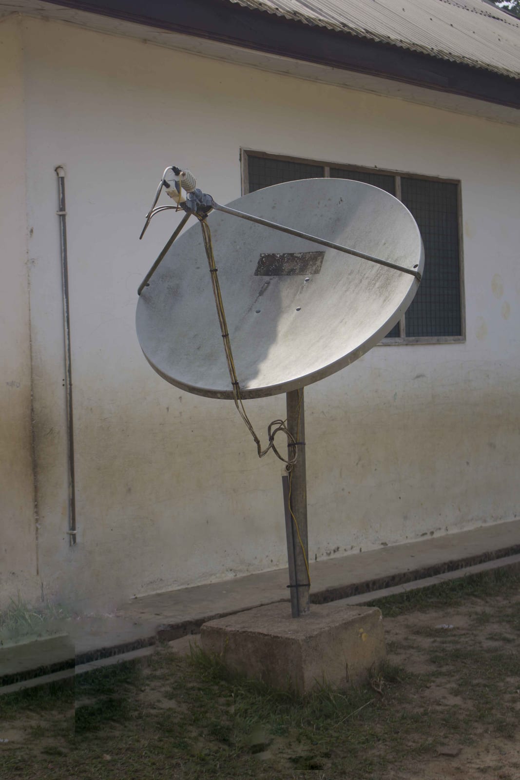 Installation of 1 Internet HUB (VISAT) at Ankaako JHS