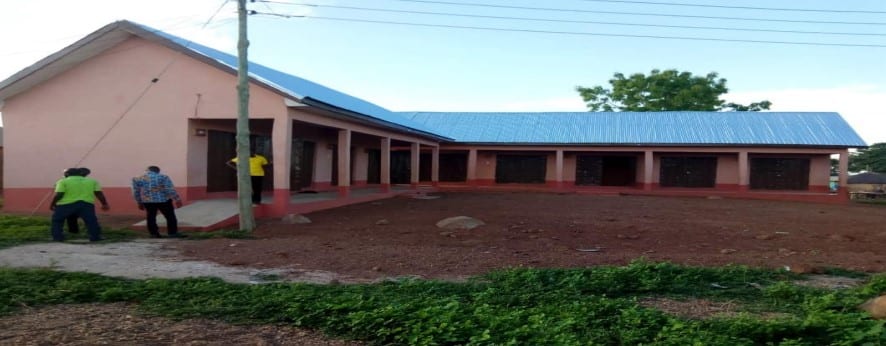 1No. 10-unit Lockable Stores at Adibo